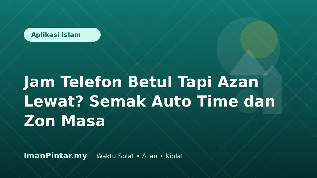 Foto stok landskap pengguna Muslim menyemak auto time dan notifikasi azan pada telefon